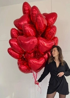 20 красных шаров в форме сердца