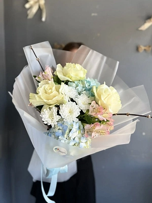 Букет "Шепот лепестков"