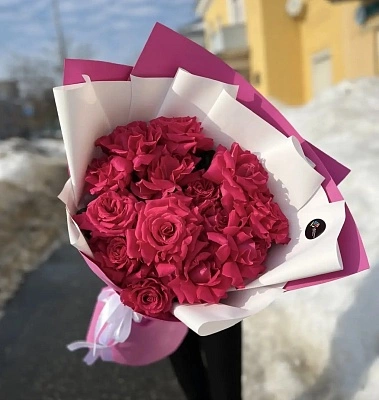 Гигант из французских малиновых роз XL
