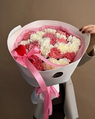 Букет из 25 ажурных диантусов