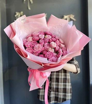 21 нежно-розовая кустовая роза