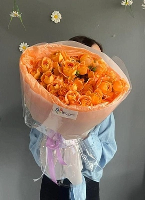 Букет "15 лимонных кустовых пионовидных роз"
